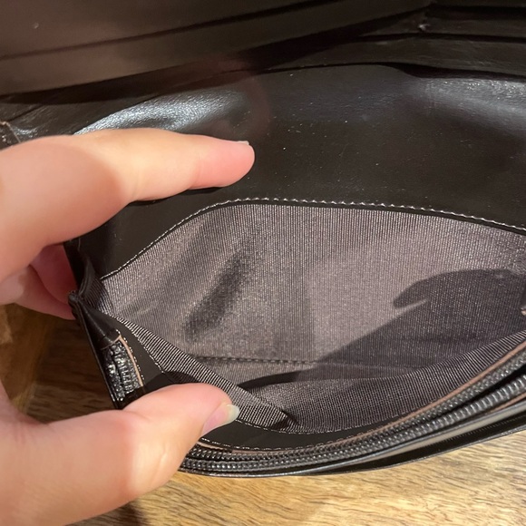 Authentic Buberry leather wallet - Picture 9 of 14